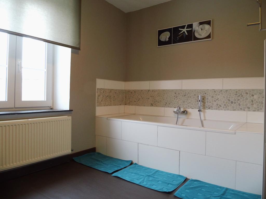 Chez Marraine Villa Nassogne Екстериор снимка